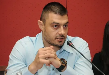 Бареков: Получавам 8000, а не 60 000 лв.
