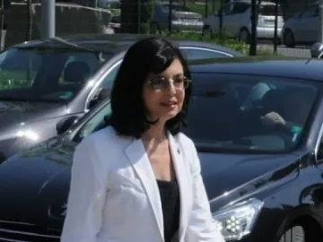 Кунева тръгва на избори от Варна