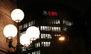 Швейцарците режат заплати на шефове