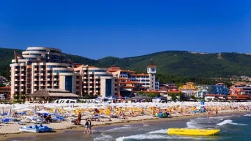 Оставката на кабинета е риск за летния сезон