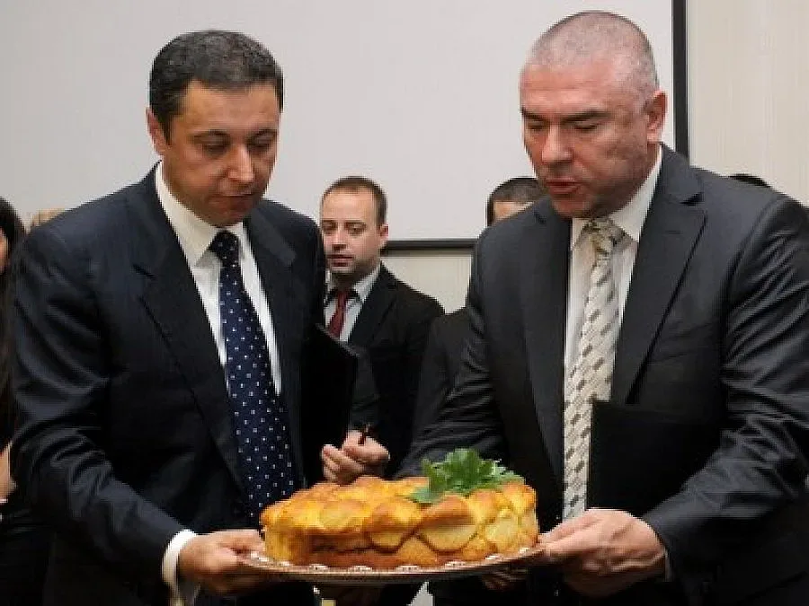 Яне се раздели с Марешки (обновена)