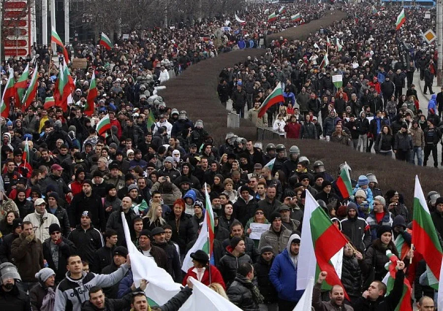 Над 50 хиляди излязоха на протест във Варна