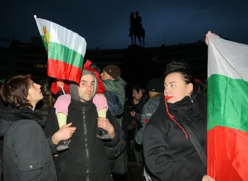 Бунтари в битка за депутати