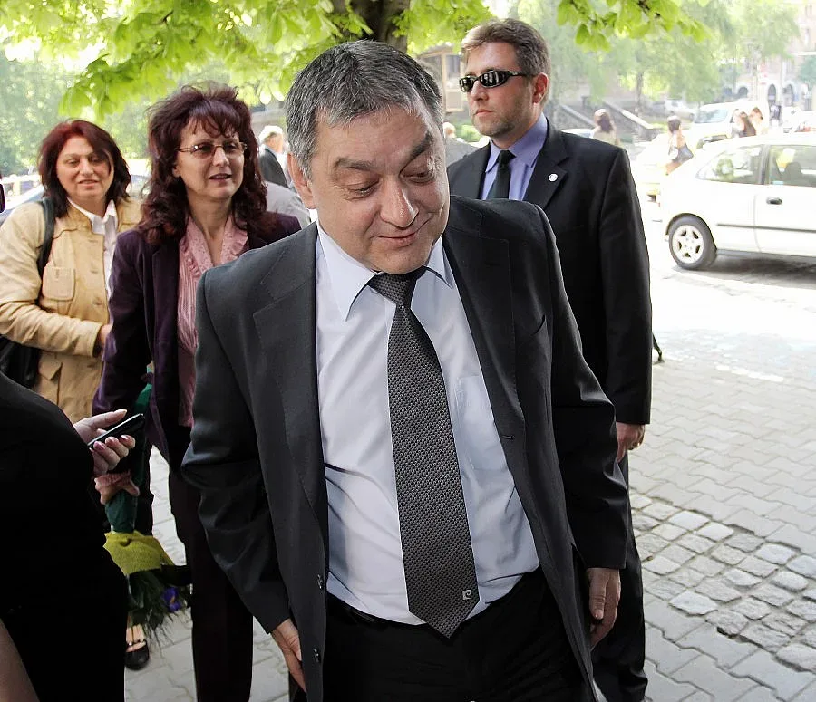 Лекарите искат открита среща с касата   