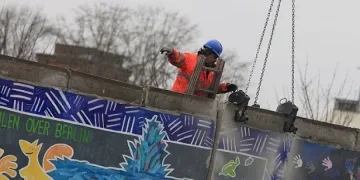 Берлин си иска стената