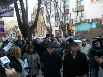 Стара Загора брани шефа на Здравната каса