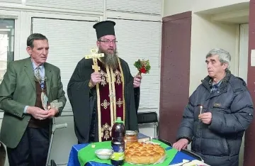 Поп си заложи брадата в спор за джамия