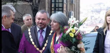 Попова: Президентът показа, че е чул протестиращите