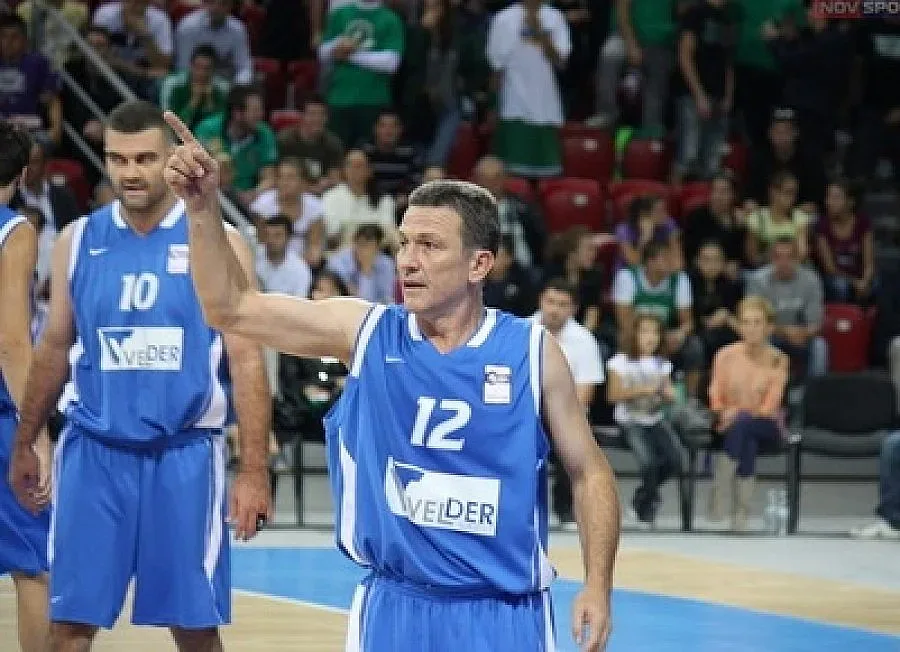 Жоро Младенов измъчи "Лукойл"