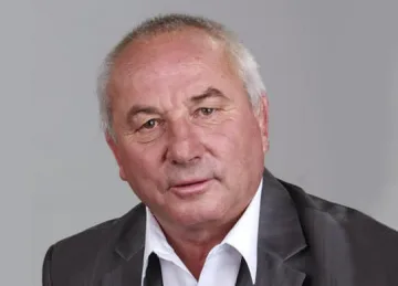 Шефът на старейшините в Септември хвърли оставка
