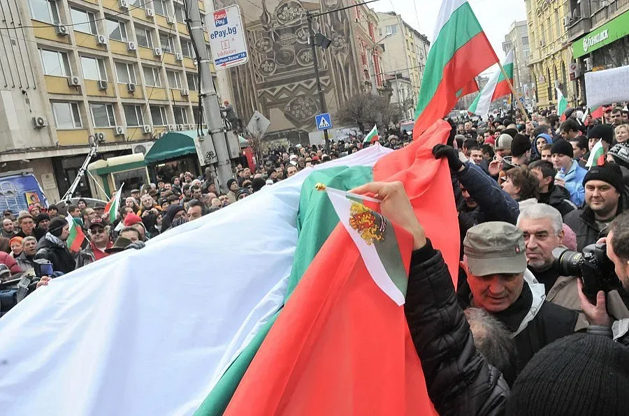 Протест с цветя на 3 март