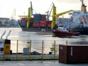 Пристанище Варна вдига бариерата към морето