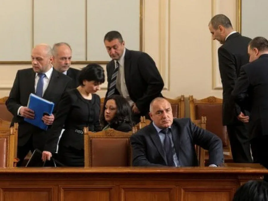 Оставката на кабинета отлага приватизацията   