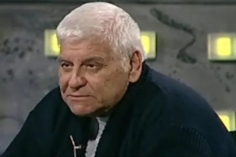 Малкият Дянков чупил чинии, вместо да ги мие