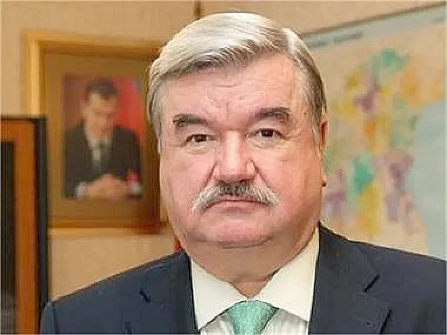 Иларион награди с орден руския посланик  