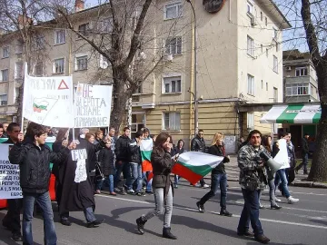 Тръгна подписка срещу монополите