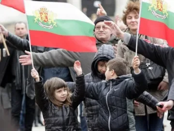 Чакат президента на бунта срещу монополите