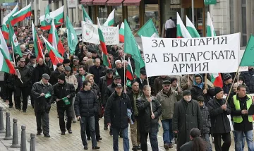 И военните на бунт