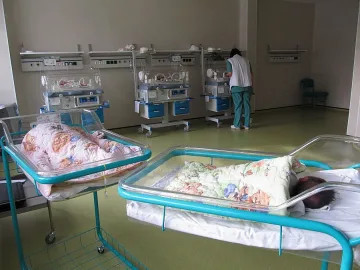 Тризнаци изплакаха за минута