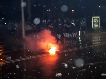 Наказват бунтари със 7 дни труд