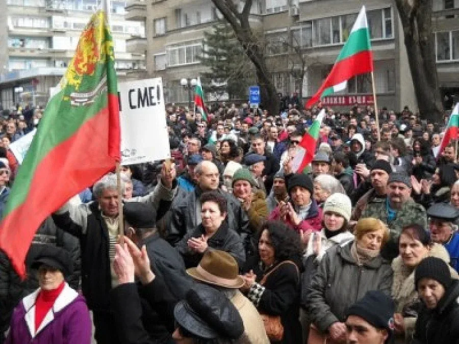 И студентите излизат на улицата
