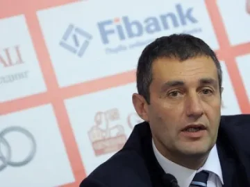 Нейков взе лиценза на стрелбата