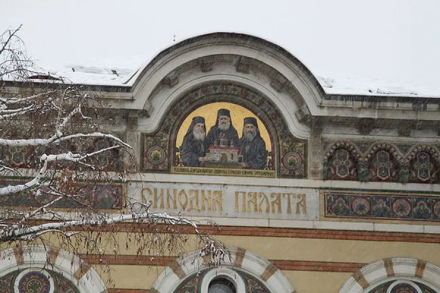 Отлагат избора на патриарх?