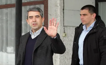 Плевнелиев зове за мирни протести