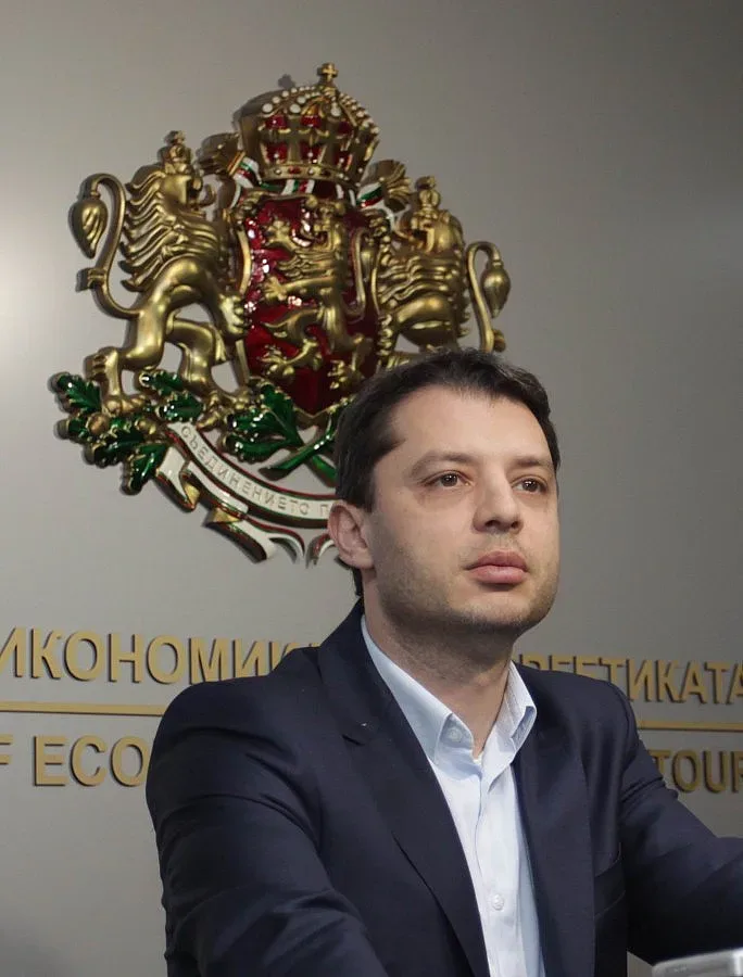 Делян Добрев оглавява листата в Хасково