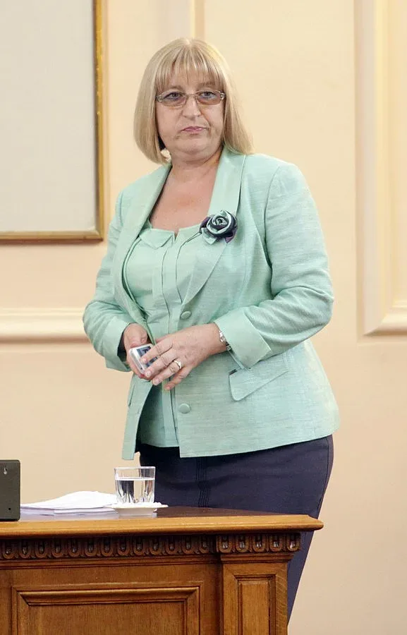 Гласуват оставката утре сутринта