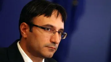 Трайков: По-евтин ток с 8% води катастрофа