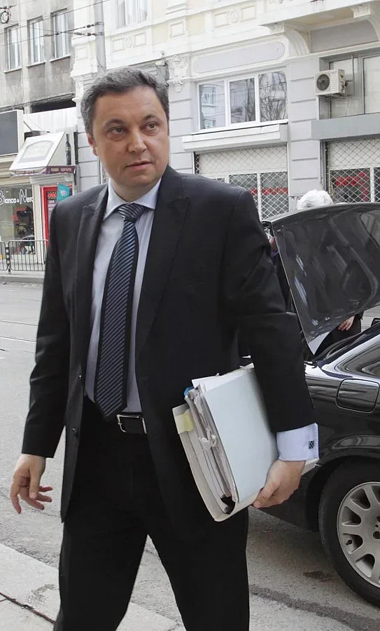 Яне вади изненадващ коз