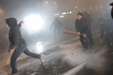 Ултраси вилняха след протеста