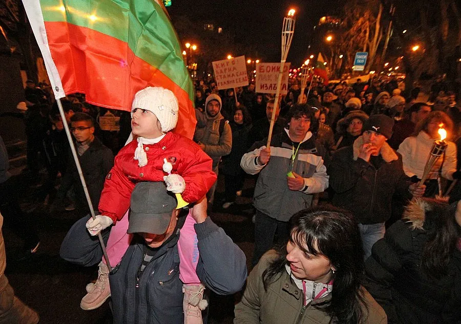 Над 5000 излязоха на протест във Варна