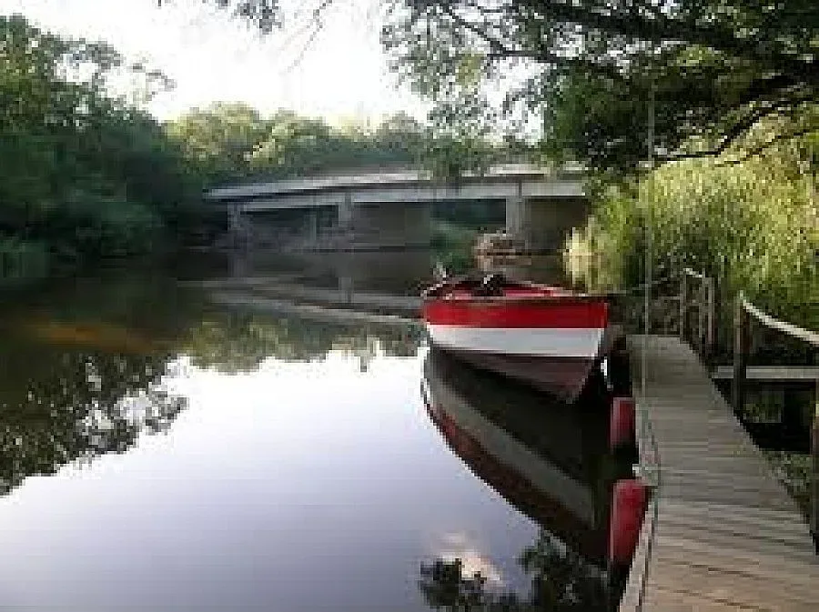 Гонят с полиция лодките от Ропотамо