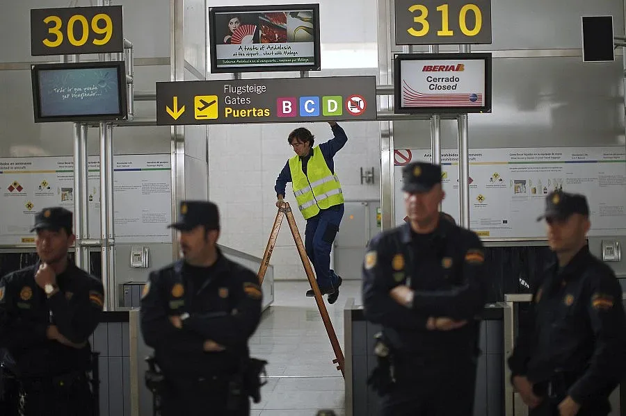 Сблъсъци на летище Мадрид заради протест