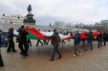 Блумбърг: ЧЕЗ мълчи за лиценза