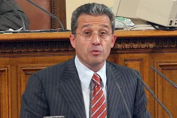 Изгърмя централният бушон