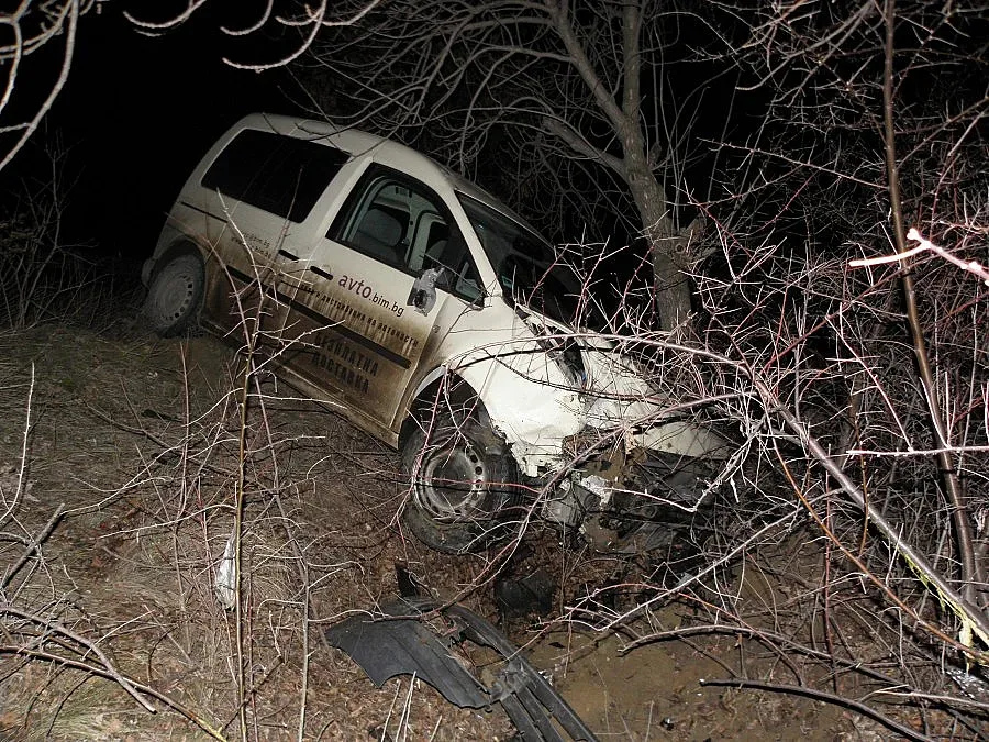 Мъж загина след полет със "Ситроен" в река