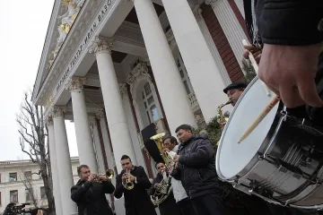 Изпратихме Тодор Колев с "Карандила"