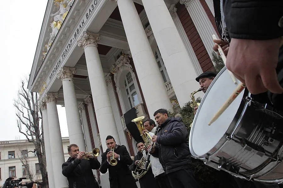 Изпратихме Тодор Колев с "Карандила"