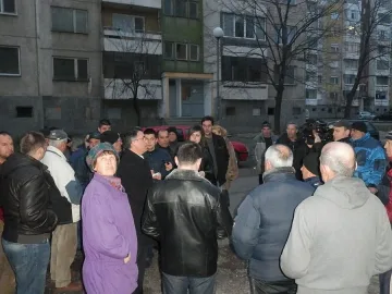 Кмет обяснява санирането по домовете