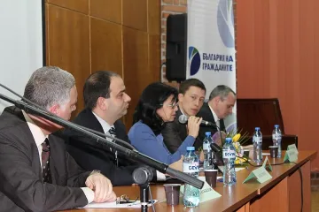 Кунева: ДКЕВР и държавата са абдикирали от функциите си