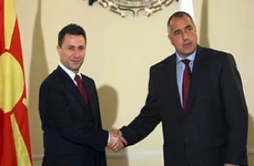 Борисов вместо Фюле в Македония