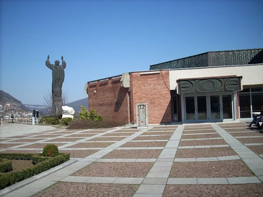 Искаме си костите на цар Самуил