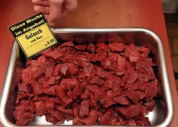 Трима в ареста заради конското