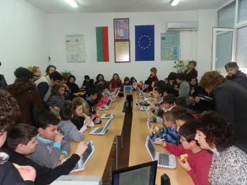 Правят класна стая на бъдещето