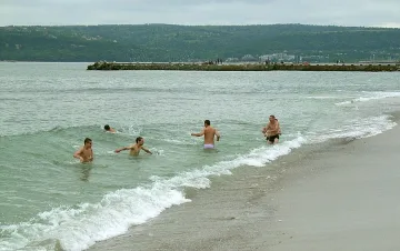 Шезлонги за бебета в Албена