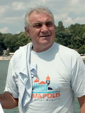 Наръганият футболист пак най-отпред на бунта