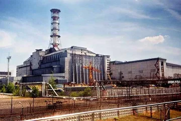 Срути се покривът на АЕЦ в Чернобил